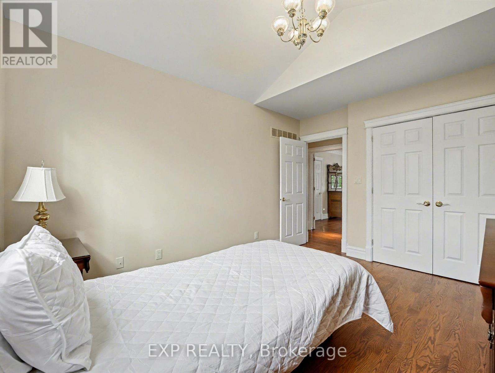 685 Beach Boulevard, Hamilton, Ontario  L8H 6Y5 - Photo 29 - X12540210
