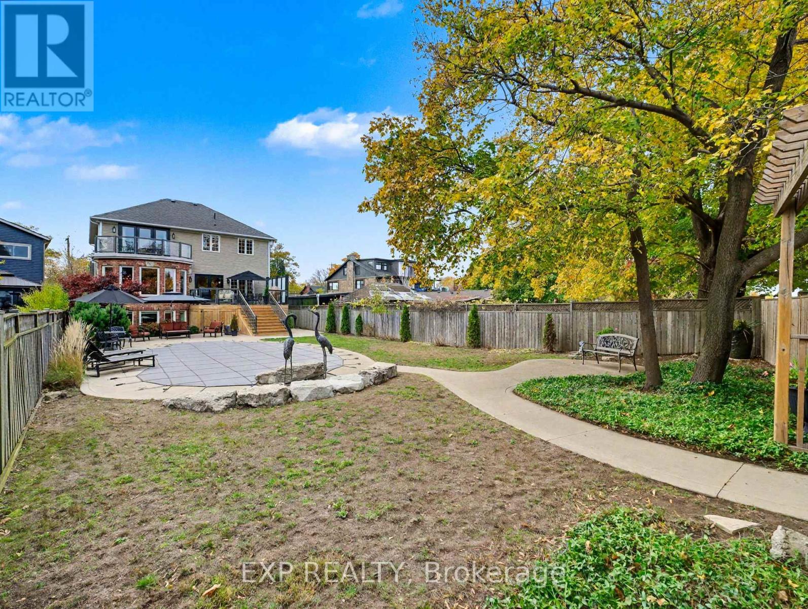 685 Beach Boulevard, Hamilton, Ontario  L8H 6Y5 - Photo 39 - X12540210