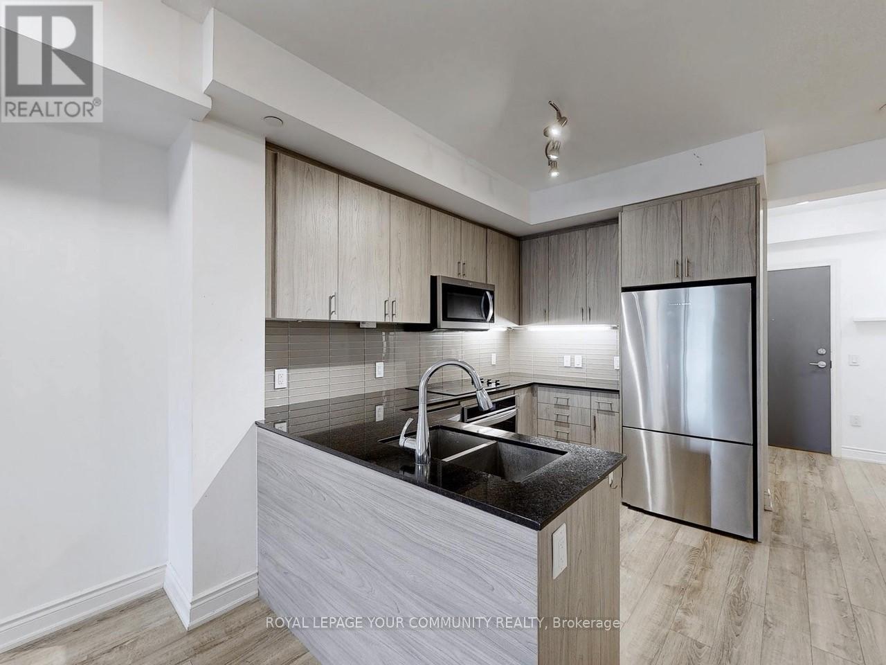 301 - 9618 Yonge Street, Richmond Hill, Ontario  L4C 0X5 - Photo 12 - N12540118