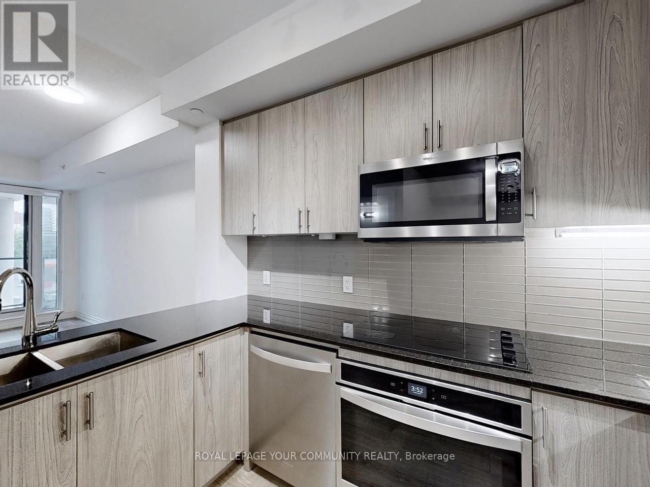 301 - 9618 Yonge Street, Richmond Hill, Ontario  L4C 0X5 - Photo 13 - N12540118