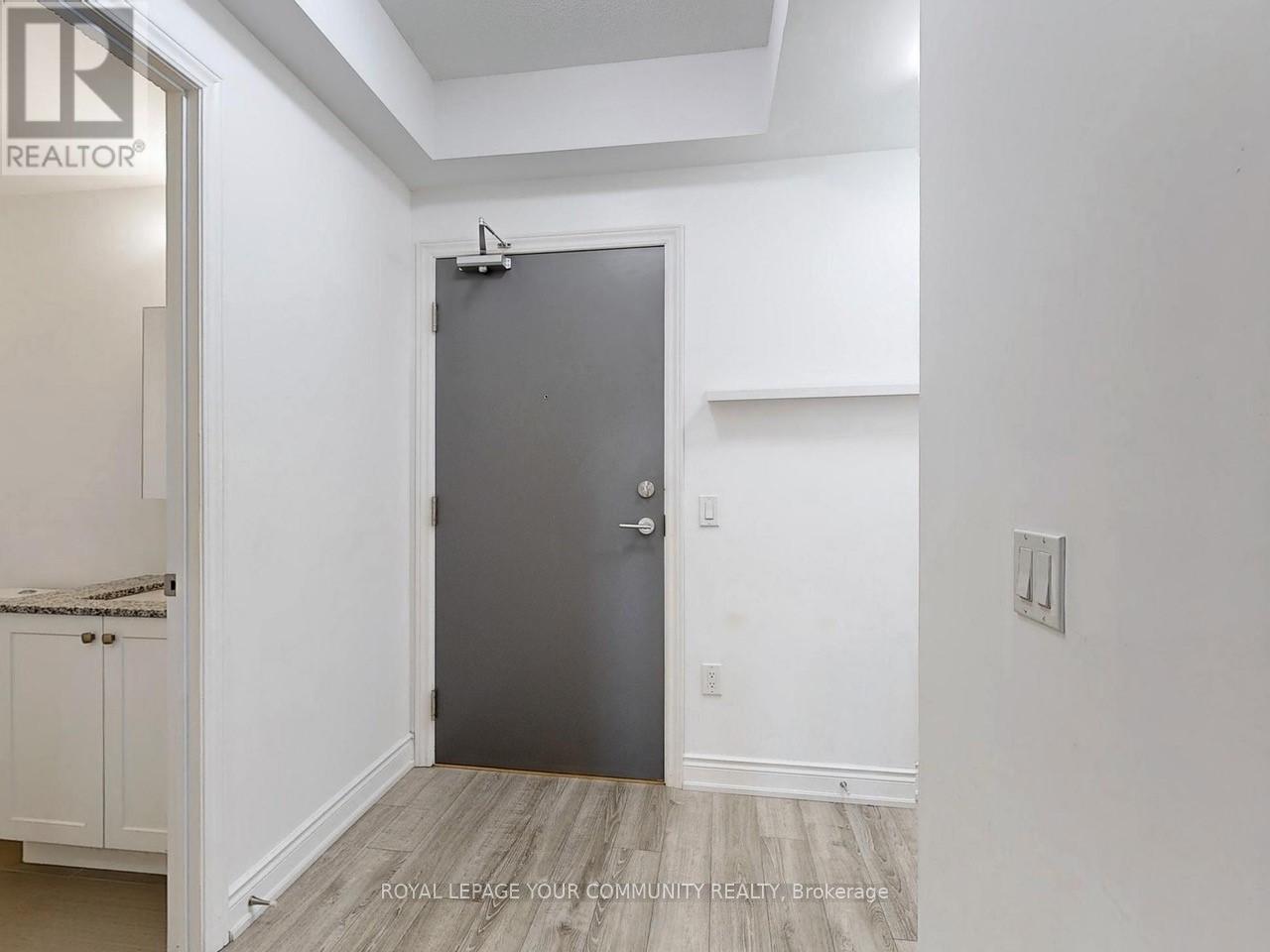 301 - 9618 Yonge Street, Richmond Hill, Ontario  L4C 0X5 - Photo 28 - N12540118