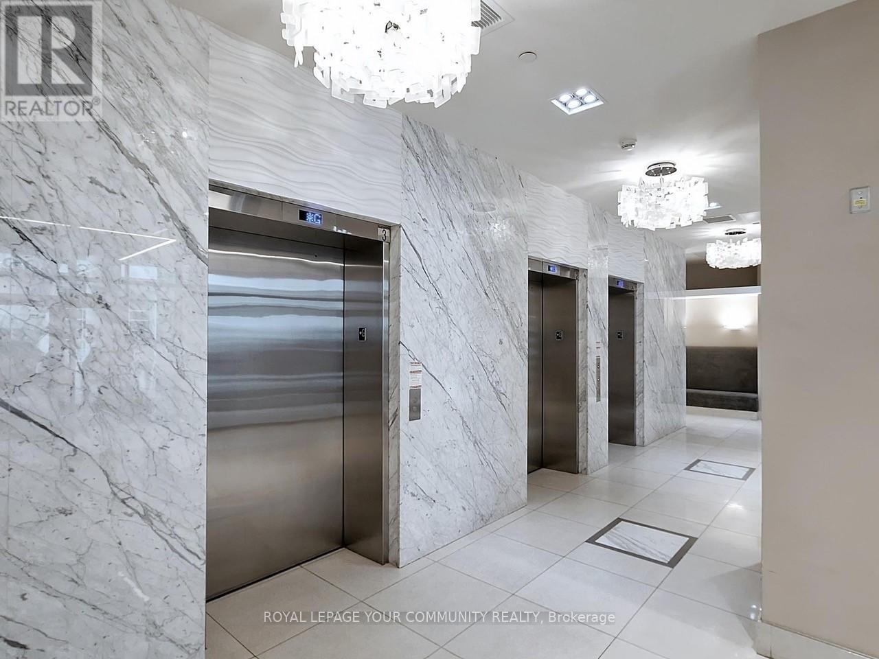 301 - 9618 Yonge Street, Richmond Hill, Ontario  L4C 0X5 - Photo 8 - N12540118