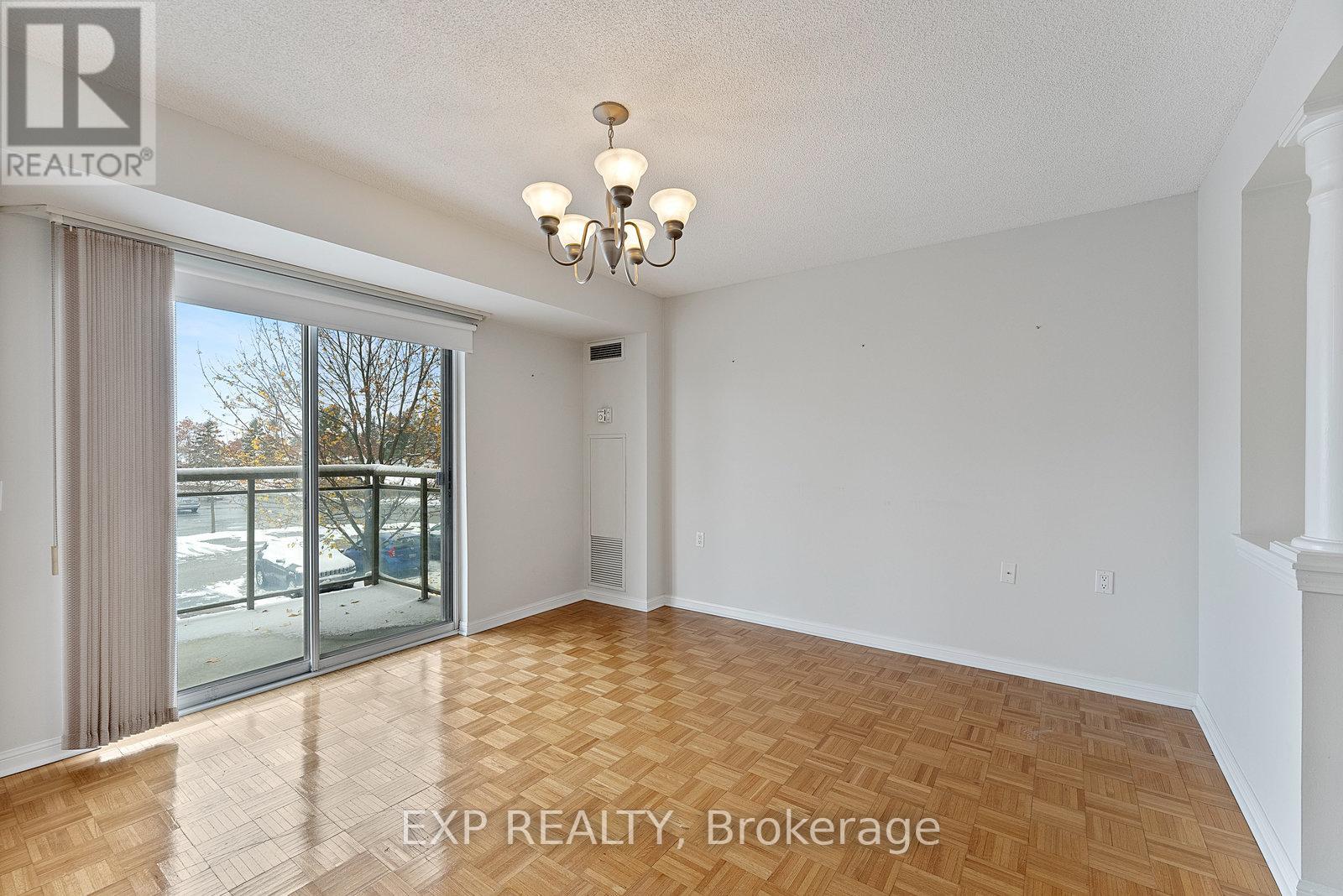 210 - 2506 Rutherford Road, Vaughan, Ontario  L4K 5N4 - Photo 11 - N12540134