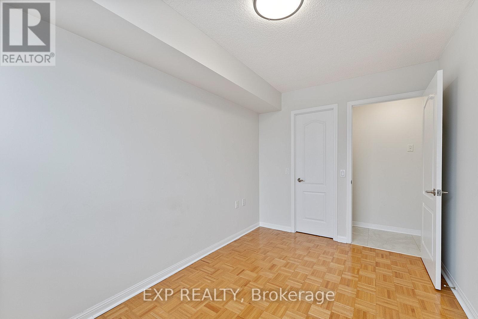 210 - 2506 Rutherford Road, Vaughan, Ontario  L4K 5N4 - Photo 22 - N12540134