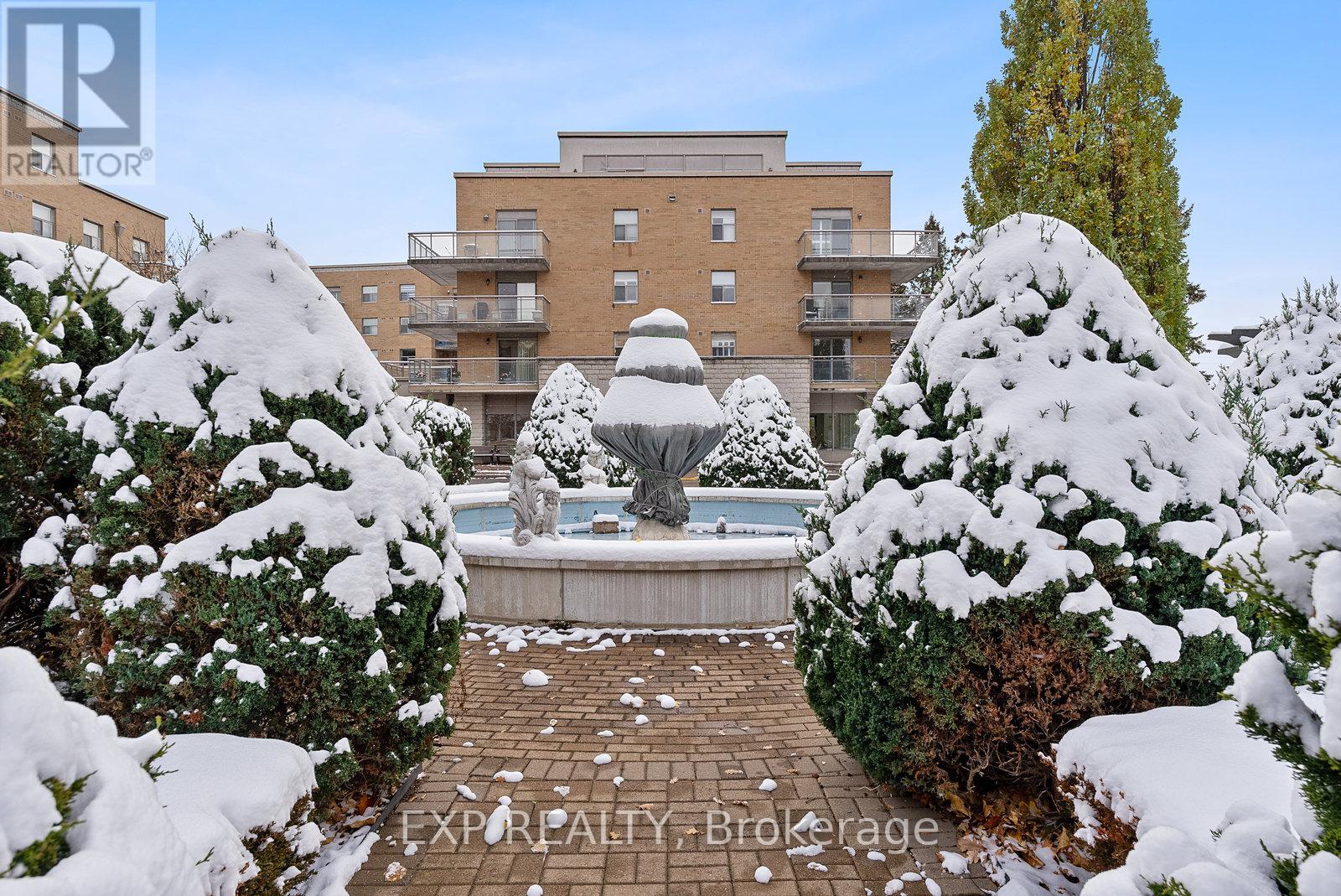 210 - 2506 Rutherford Road, Vaughan, Ontario  L4K 5N4 - Photo 35 - N12540134