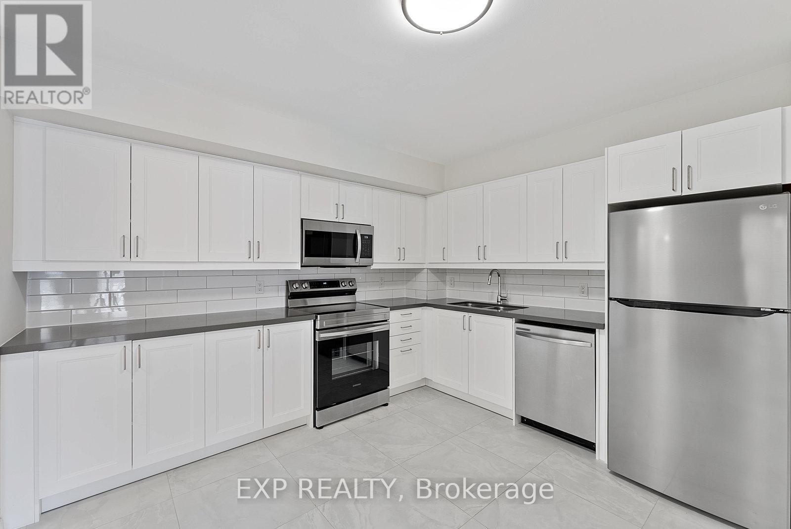 210 - 2506 Rutherford Road, Vaughan, Ontario  L4K 5N4 - Photo 5 - N12540134