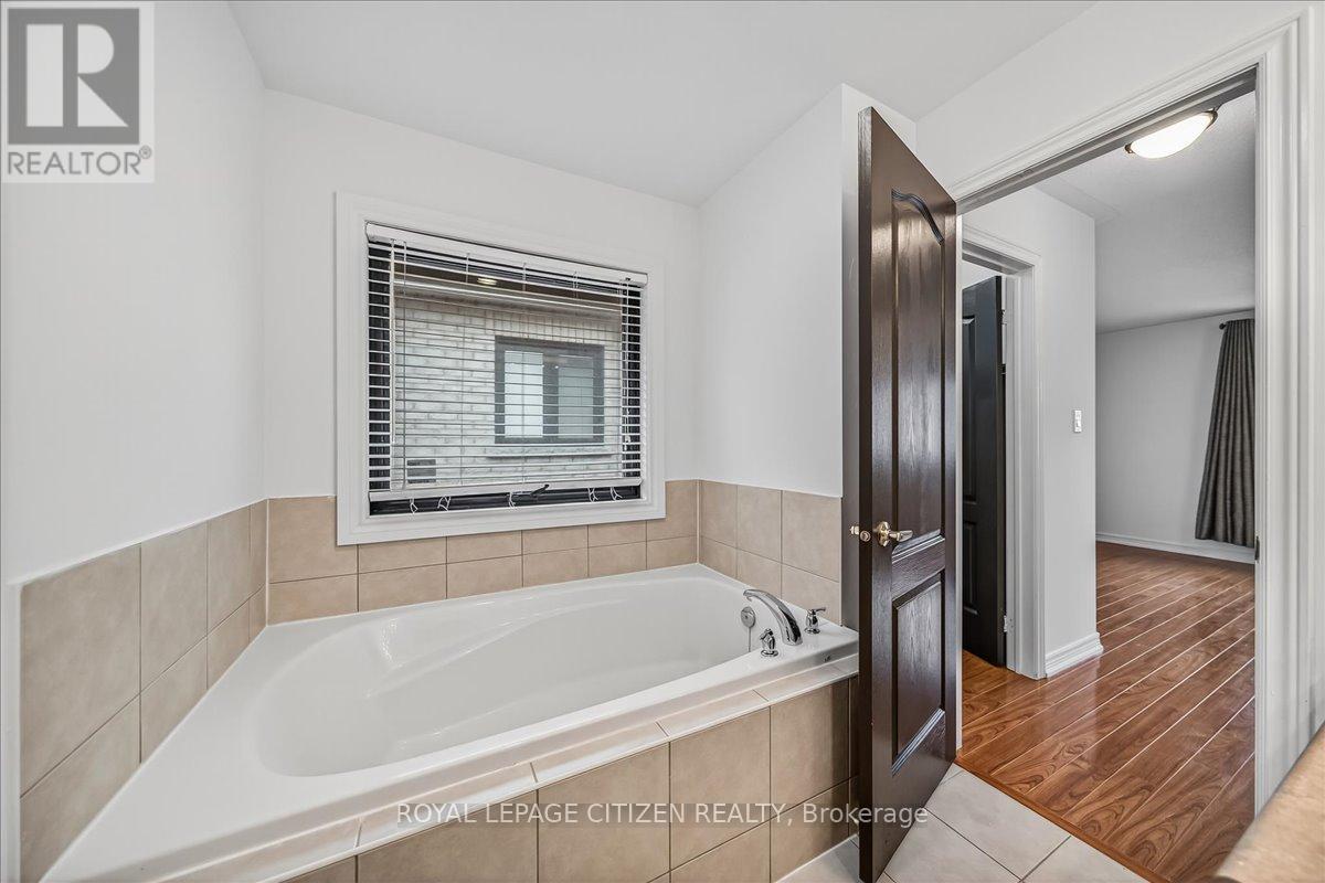 341 Williamson Road, Markham, Ontario  L6E 0H2 - Photo 32 - N12540154