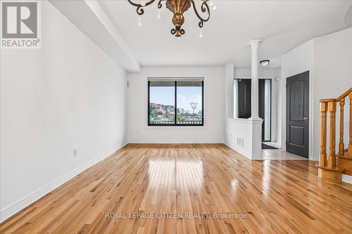 341 Williamson Road, Markham, Ontario  L6E 0H2 - Photo 9 - N12540154