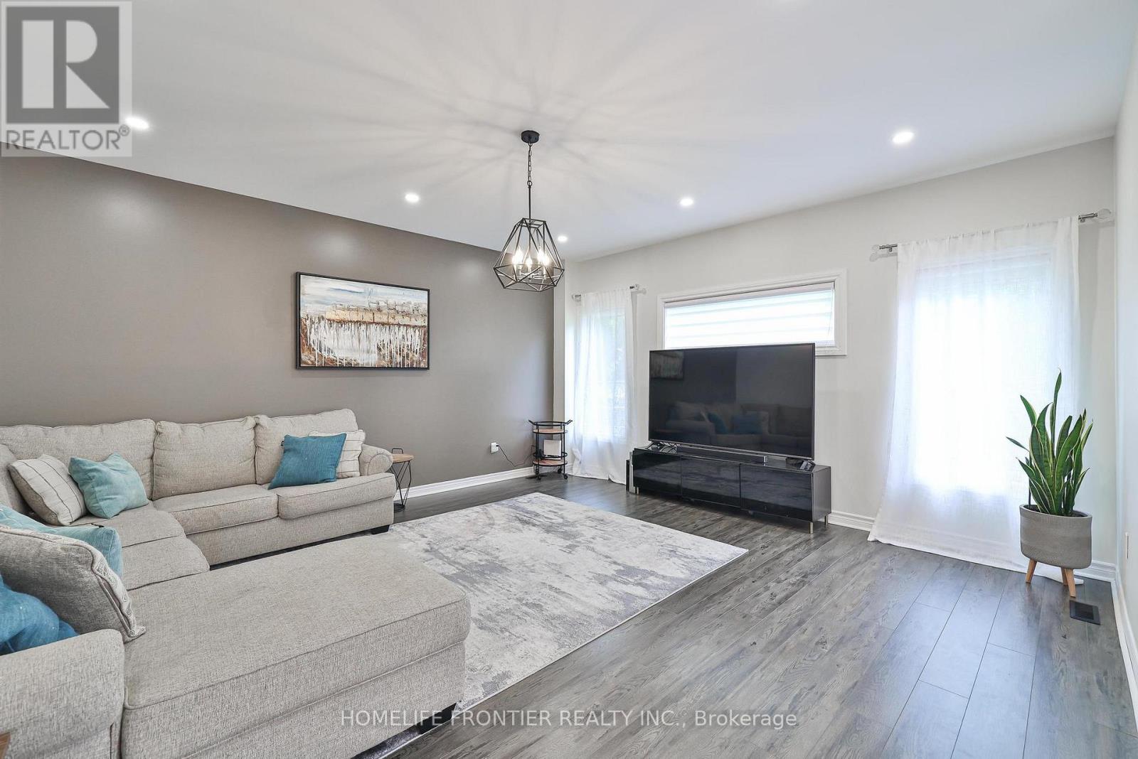 6 Raintree Crescent, Richmond Hill, Ontario  L4E 3T5 - Photo 11 - N12540158