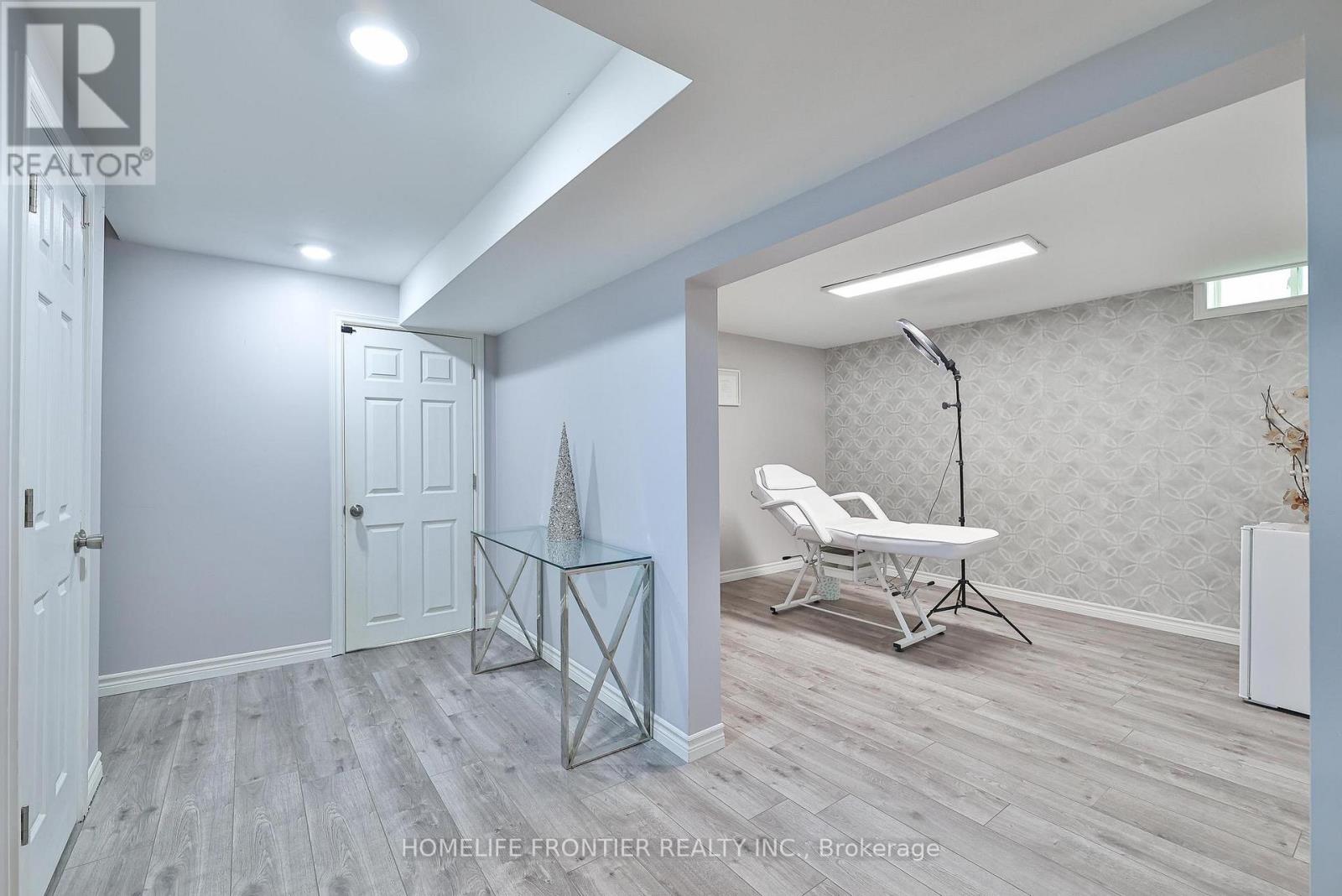 6 Raintree Crescent, Richmond Hill, Ontario  L4E 3T5 - Photo 38 - N12540158