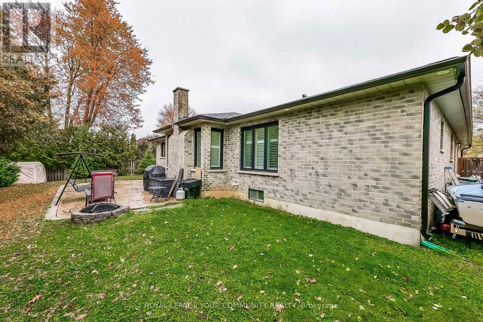 28 Bishopsbridge Crescent, Richmond Hill, Ontario  L4E 2L7 - Photo 26 - N12540206