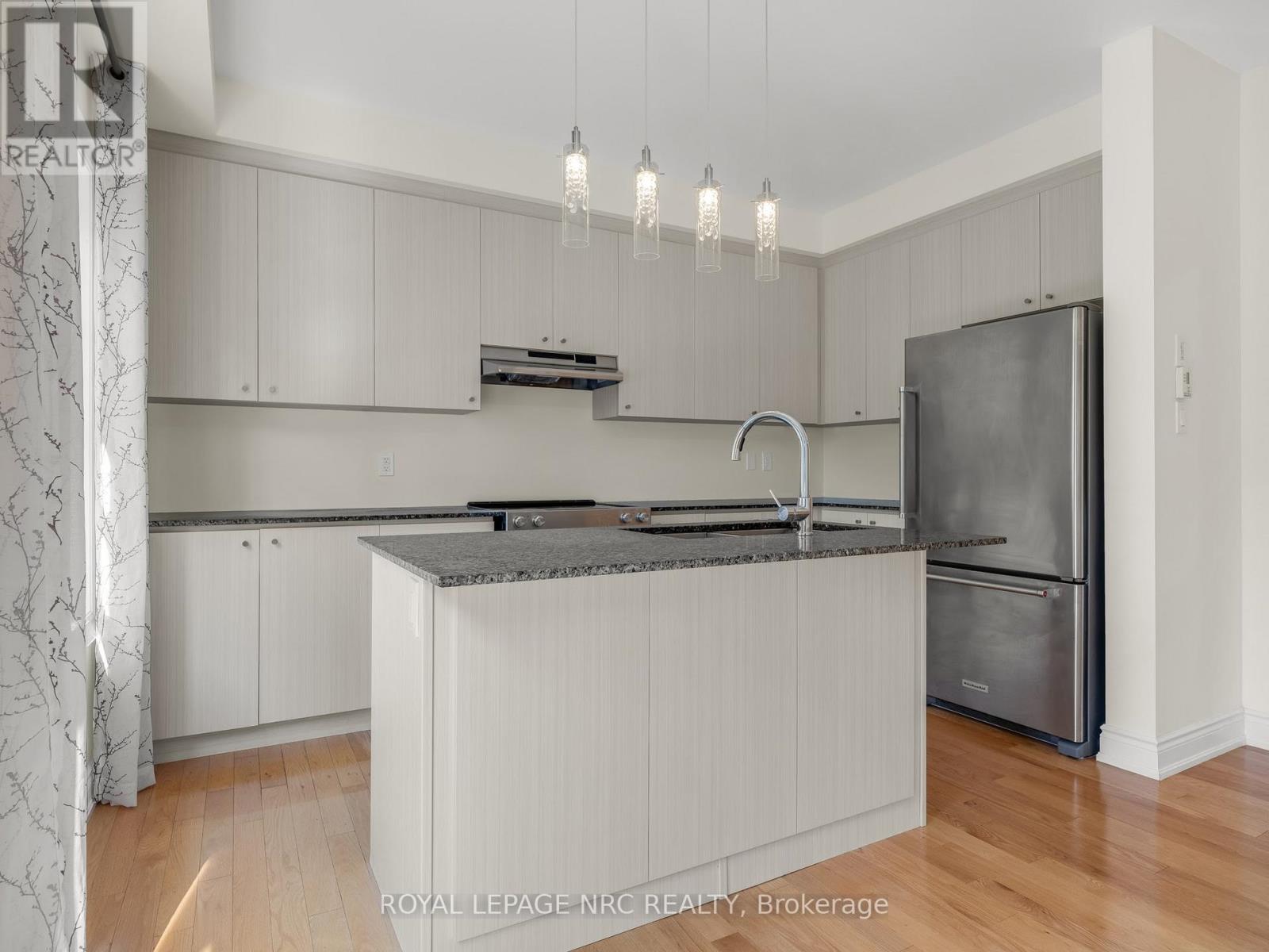 34 Windsor Circle, Niagara-On-The-Lake, Ontario  L0S 1J0 - Photo 8 - X12540264