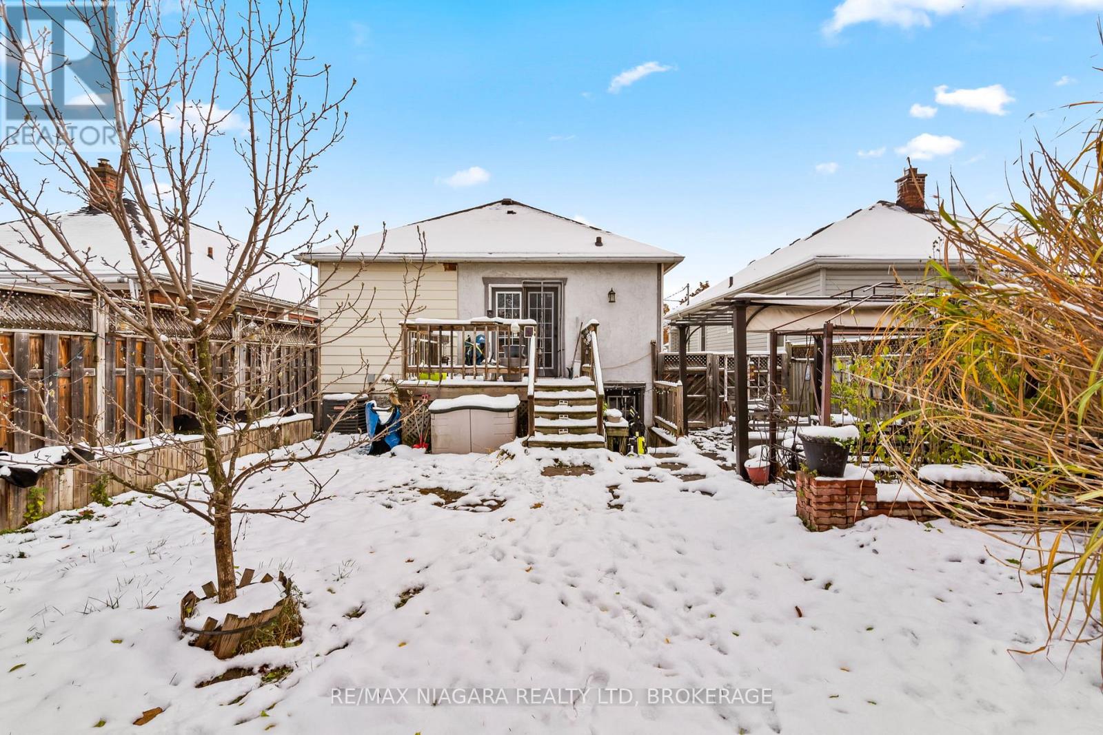 53 Marquis Street, St. Catharines, Ontario  L2R 4Y7 - Photo 22 - X12540280