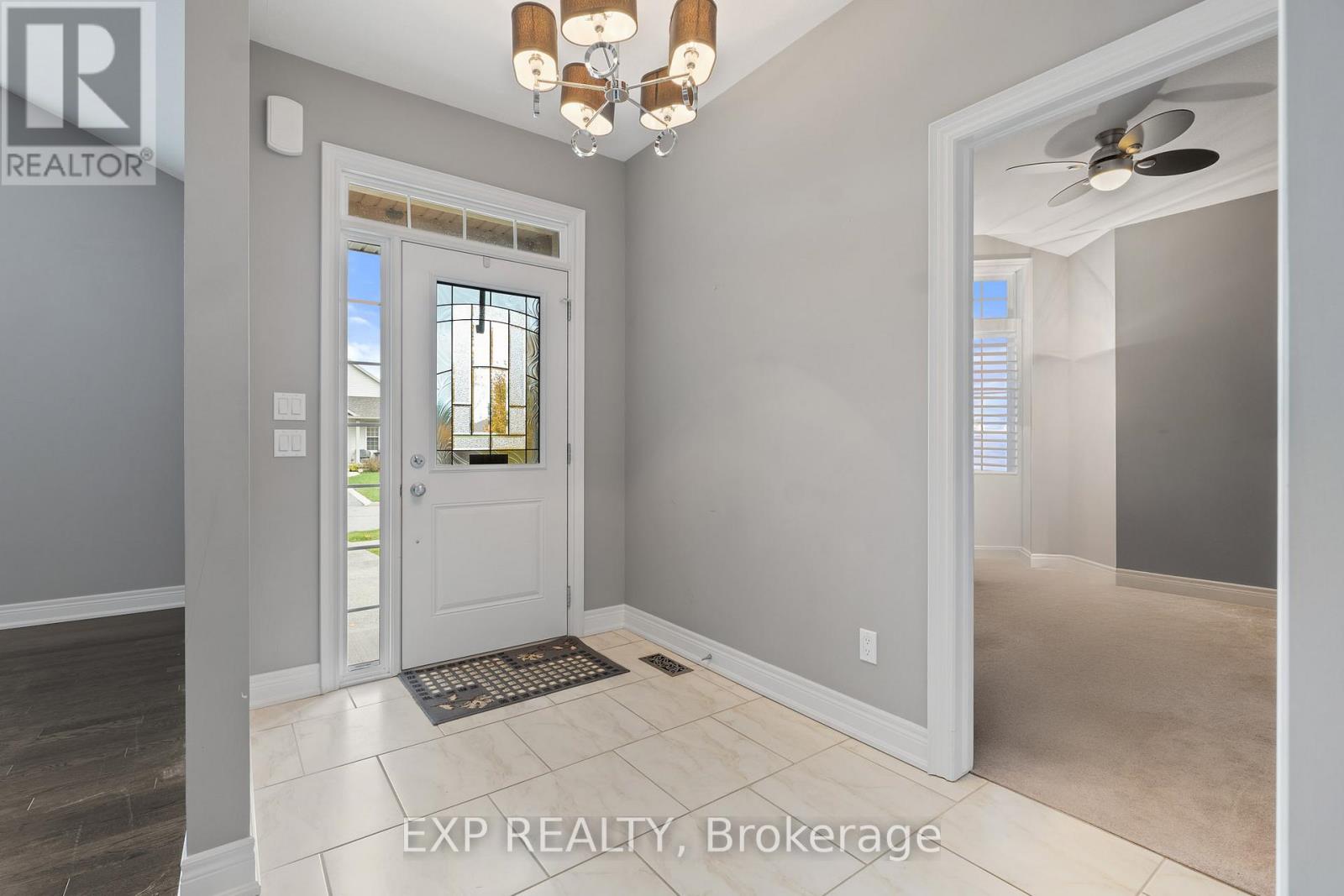 407 Barrington Court, Fort Erie, Ontario L0S 1N0 - Photo 5 - X12540354