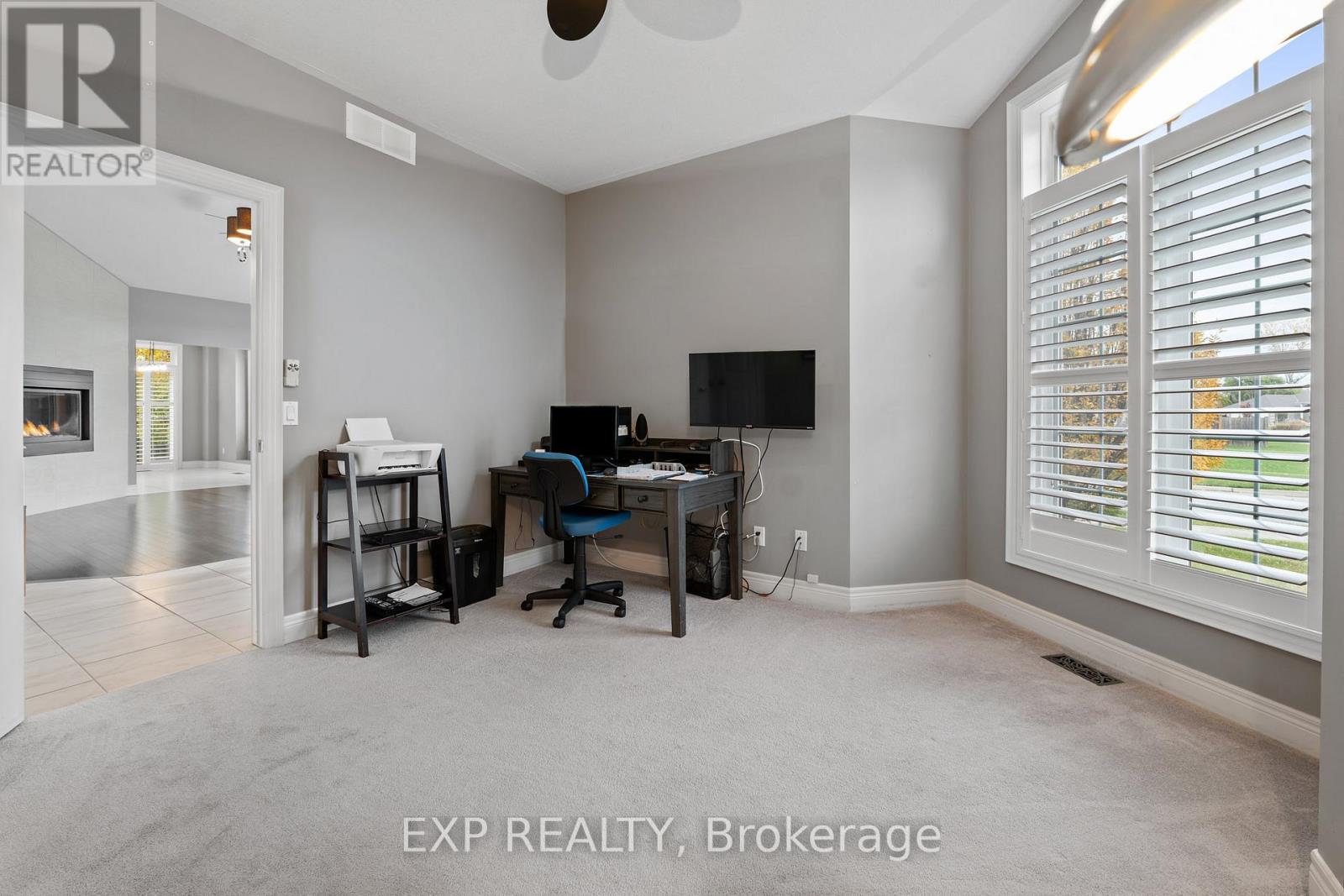 407 Barrington Court, Fort Erie, Ontario L0S 1N0 - Photo 7 - X12540354