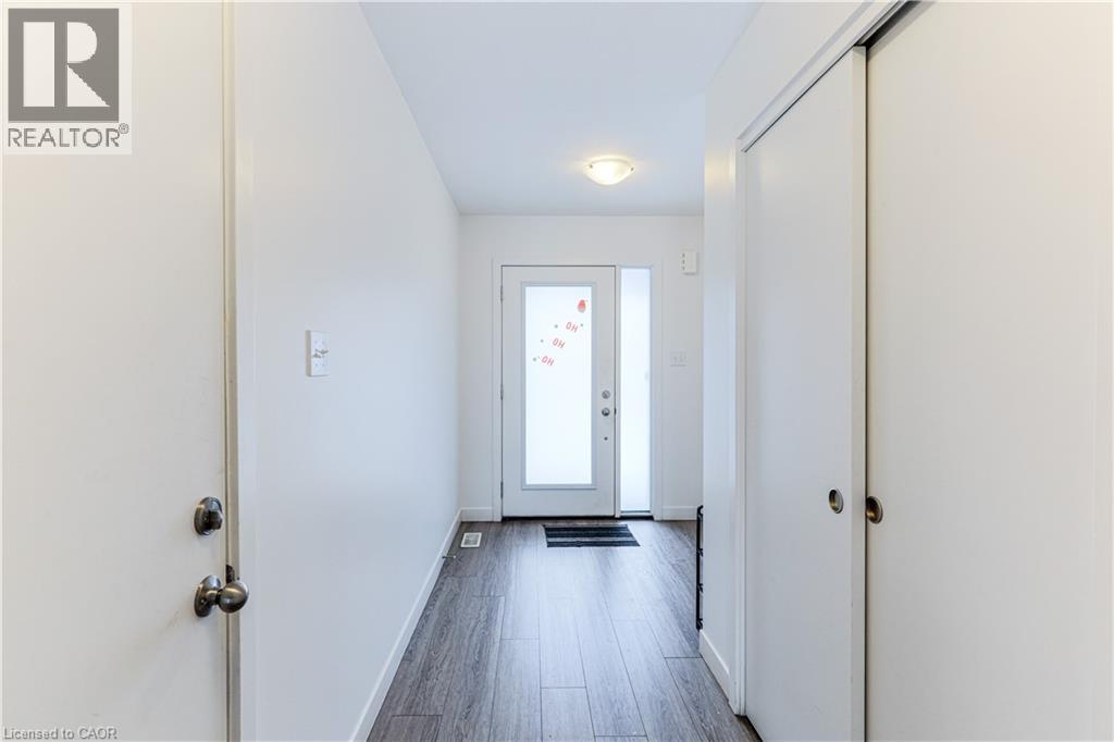 105 Pony Way, Kitchener, Ontario  N2R 0R8 - Photo 5 - 40787294