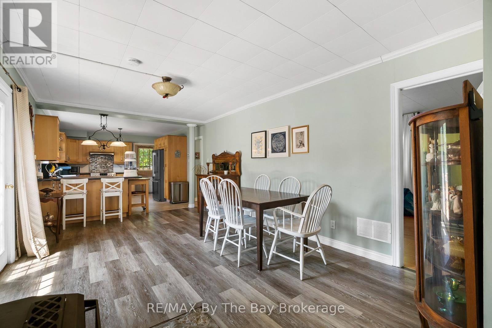 11 39th Street S, Wasaga Beach, Ontario  L9Z 1S2 - Photo 10 - S12540490