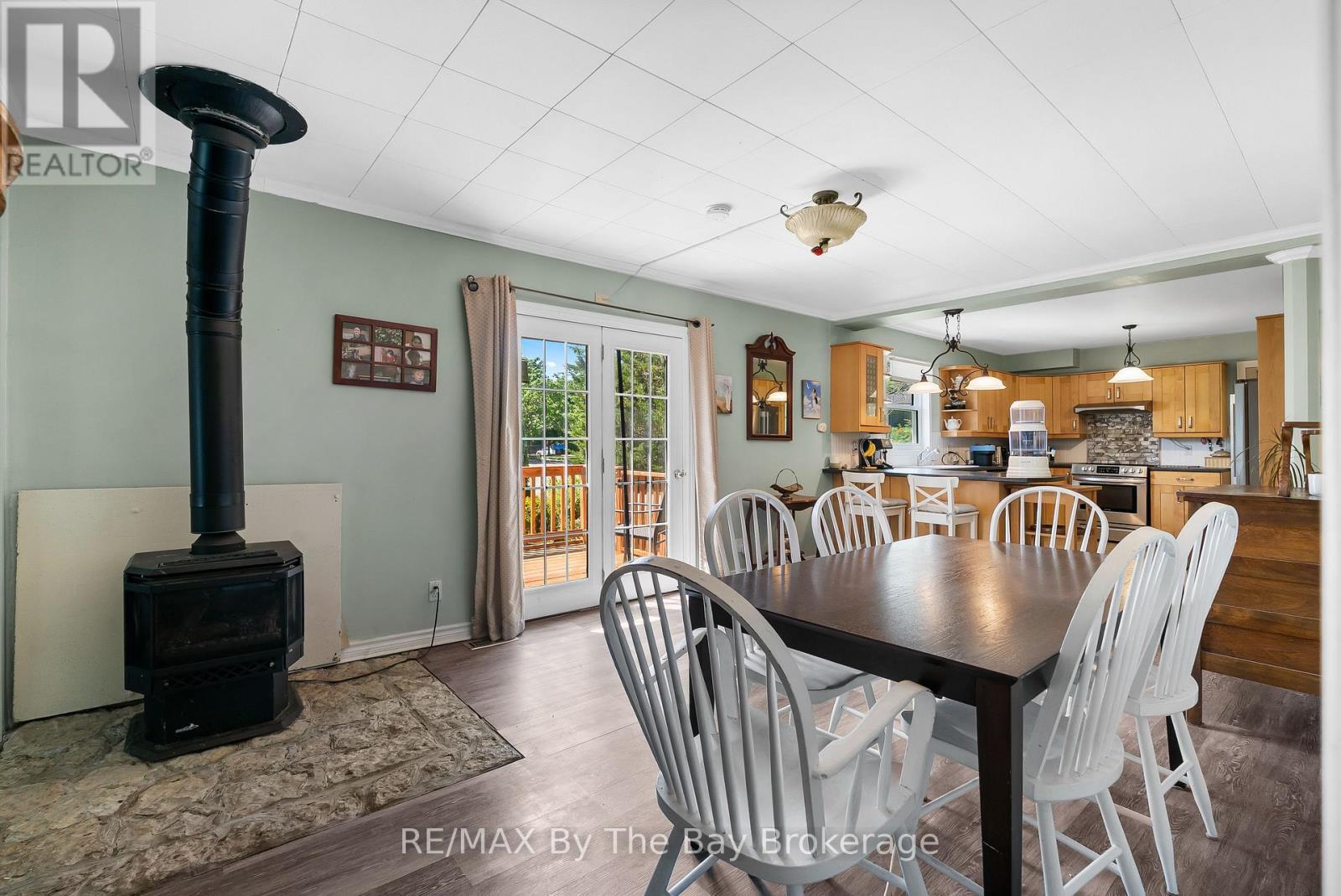 11 39th Street S, Wasaga Beach, Ontario  L9Z 1S2 - Photo 11 - S12540490