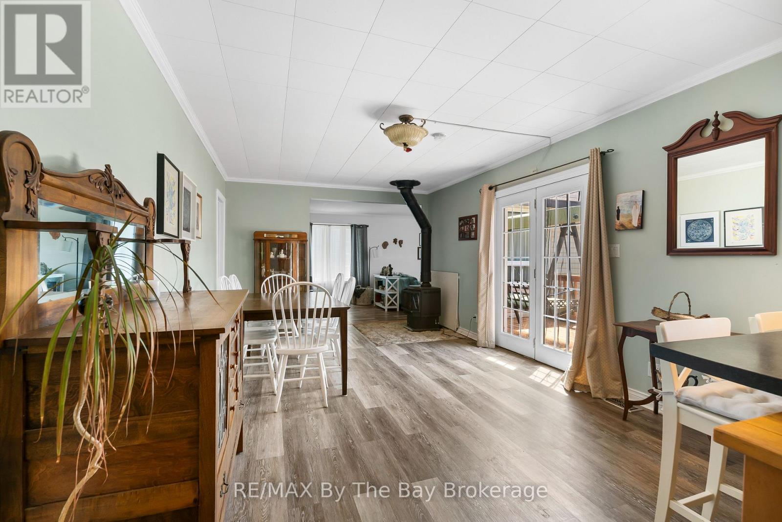 11 39th Street S, Wasaga Beach, Ontario  L9Z 1S2 - Photo 8 - S12540490