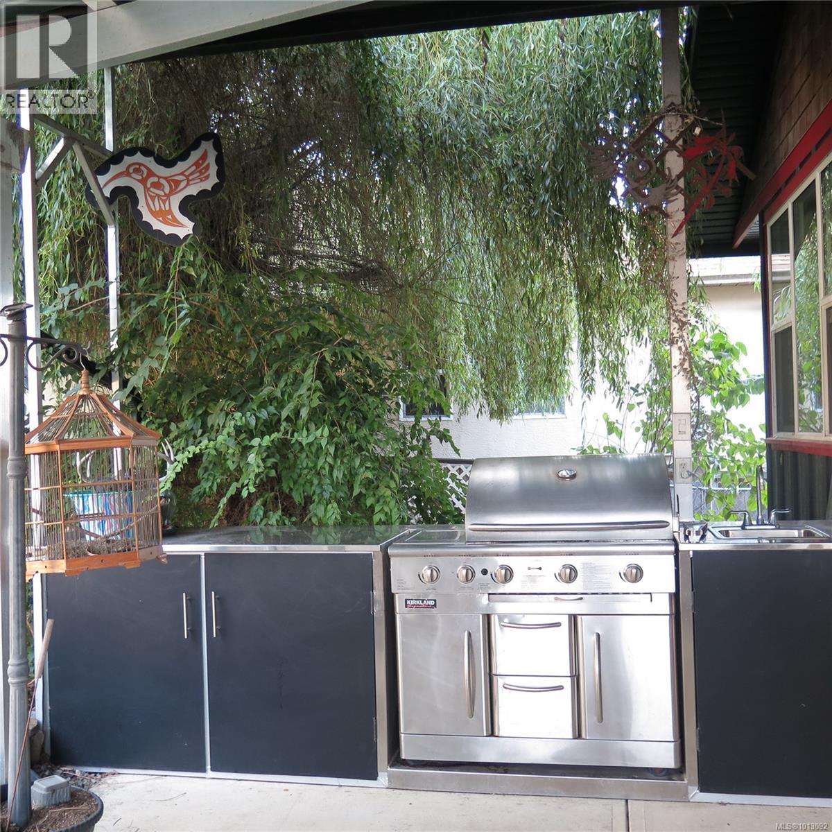 426 Davis Rd, Ladysmith, British Columbia  V0R 2E0 - Photo 5 - 1013092