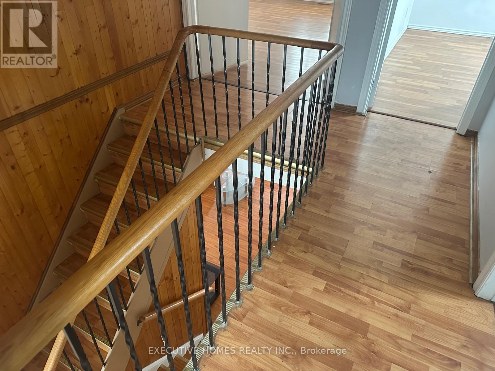 18 Sheldrake Court, Brampton, Ontario  L6Y 2W9 - Photo 5 - W12540122