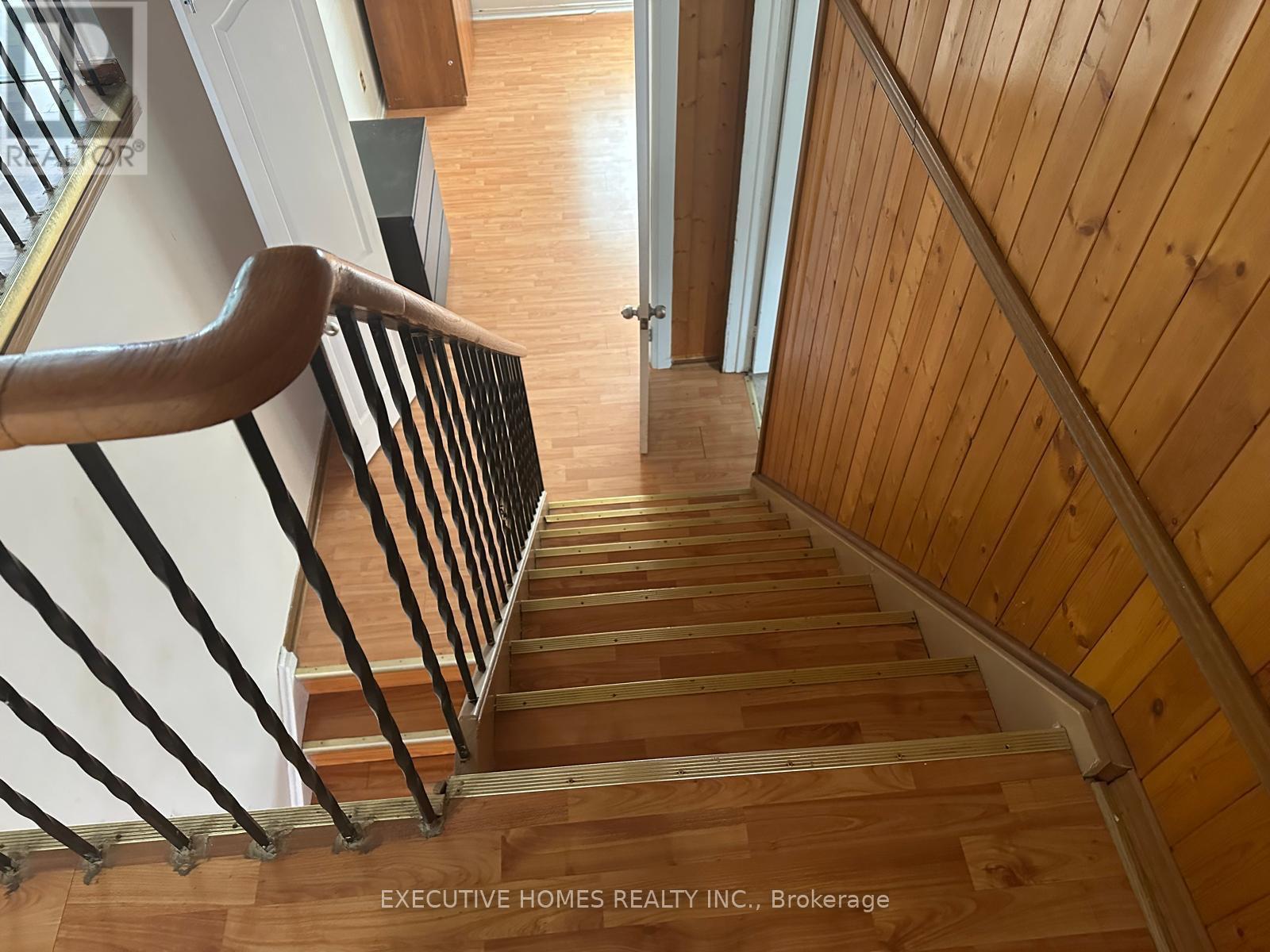 18 Sheldrake Court, Brampton, Ontario  L6Y 2W9 - Photo 6 - W12540122