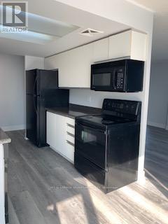 1602 - 350 Webb Drive, Mississauga, Ontario  L5B 3W4 - Photo 5 - W12540202