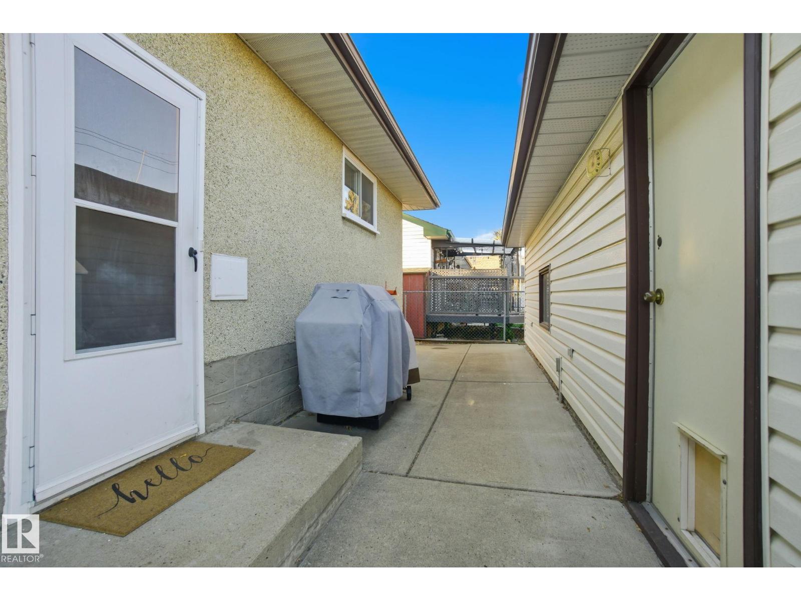 10657 St Gabriel School Rd Nw, Edmonton, Alberta  T6A 3S4 - Photo 42 - E4465568