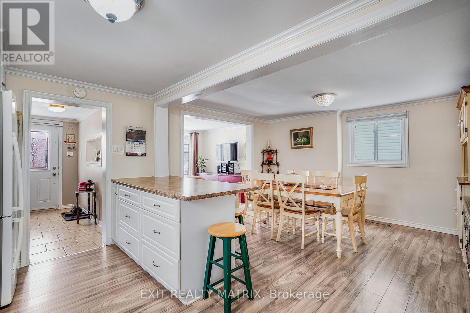 236 Genevieve Street, Hawkesbury, Ontario  K6A 2L9 - Photo 6 - X12540274