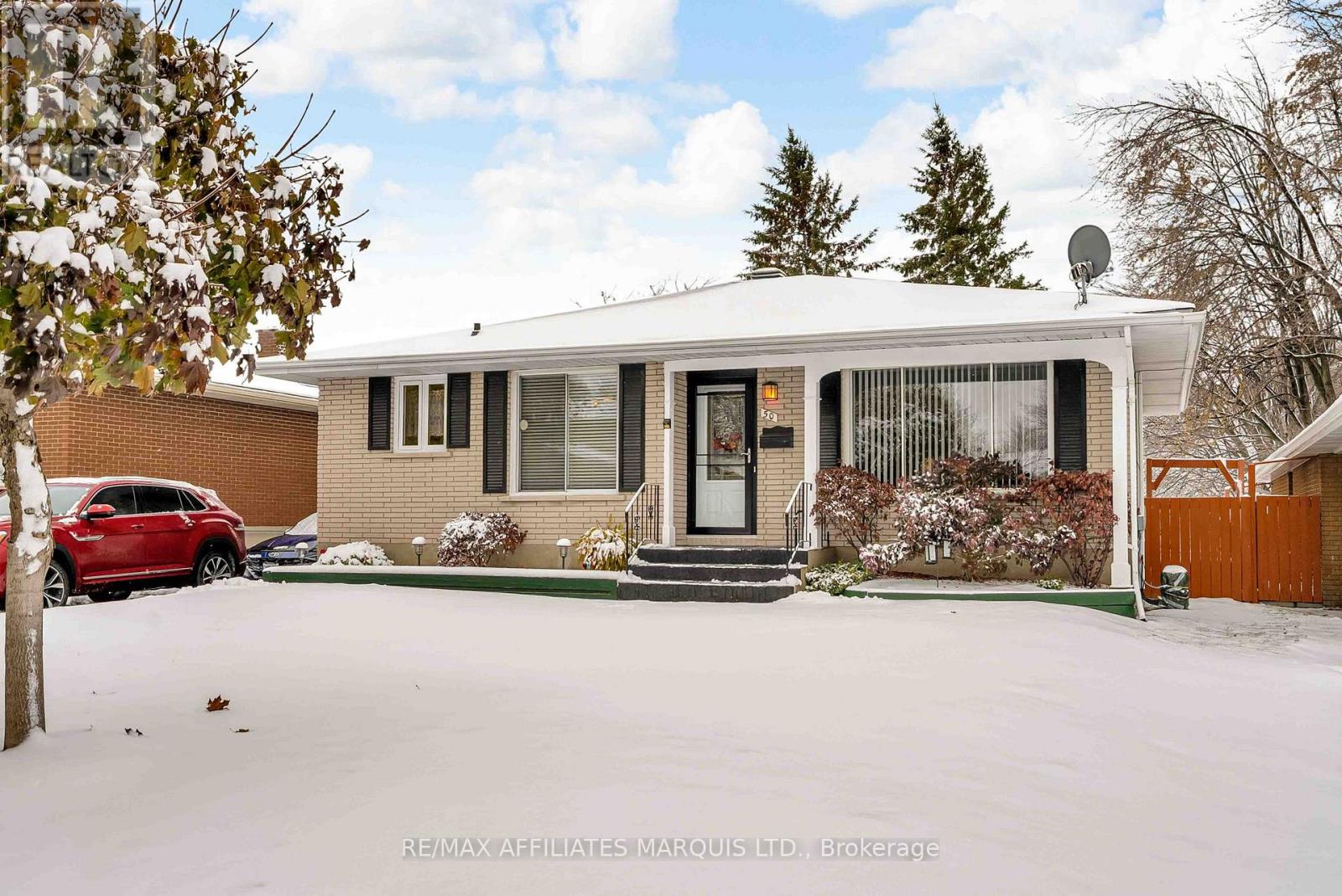 50 Valecrest Drive, Cornwall, Ontario  K6H 6E1 - Photo 2 - X12540328