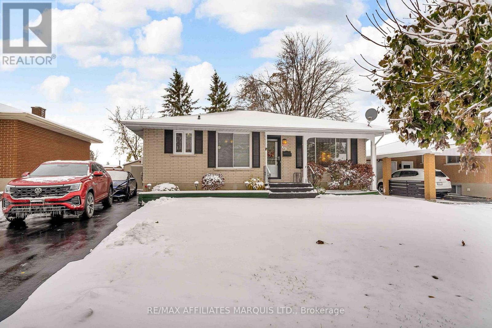 50 Valecrest Drive, Cornwall, Ontario  K6H 6E1 - Photo 3 - X12540328