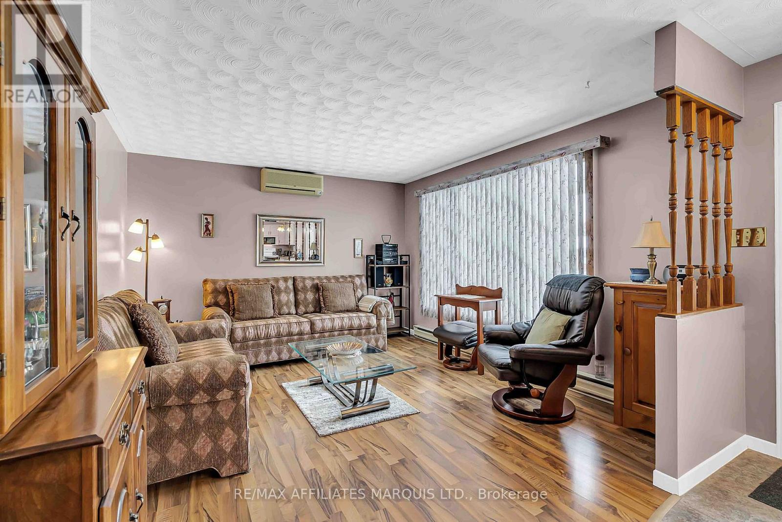 50 Valecrest Drive, Cornwall, Ontario  K6H 6E1 - Photo 5 - X12540328