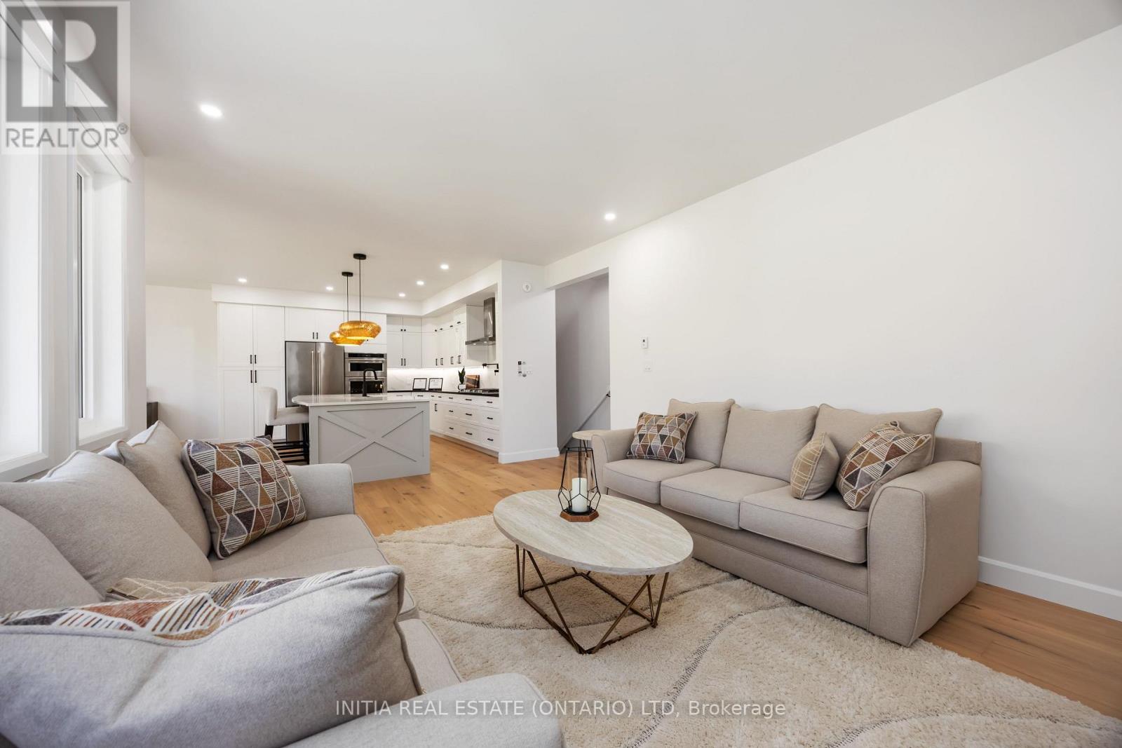 7007 Blue Coast Heights, Plympton-Wyoming, Ontario  N0N 1E0 - Photo 10 - X12514402