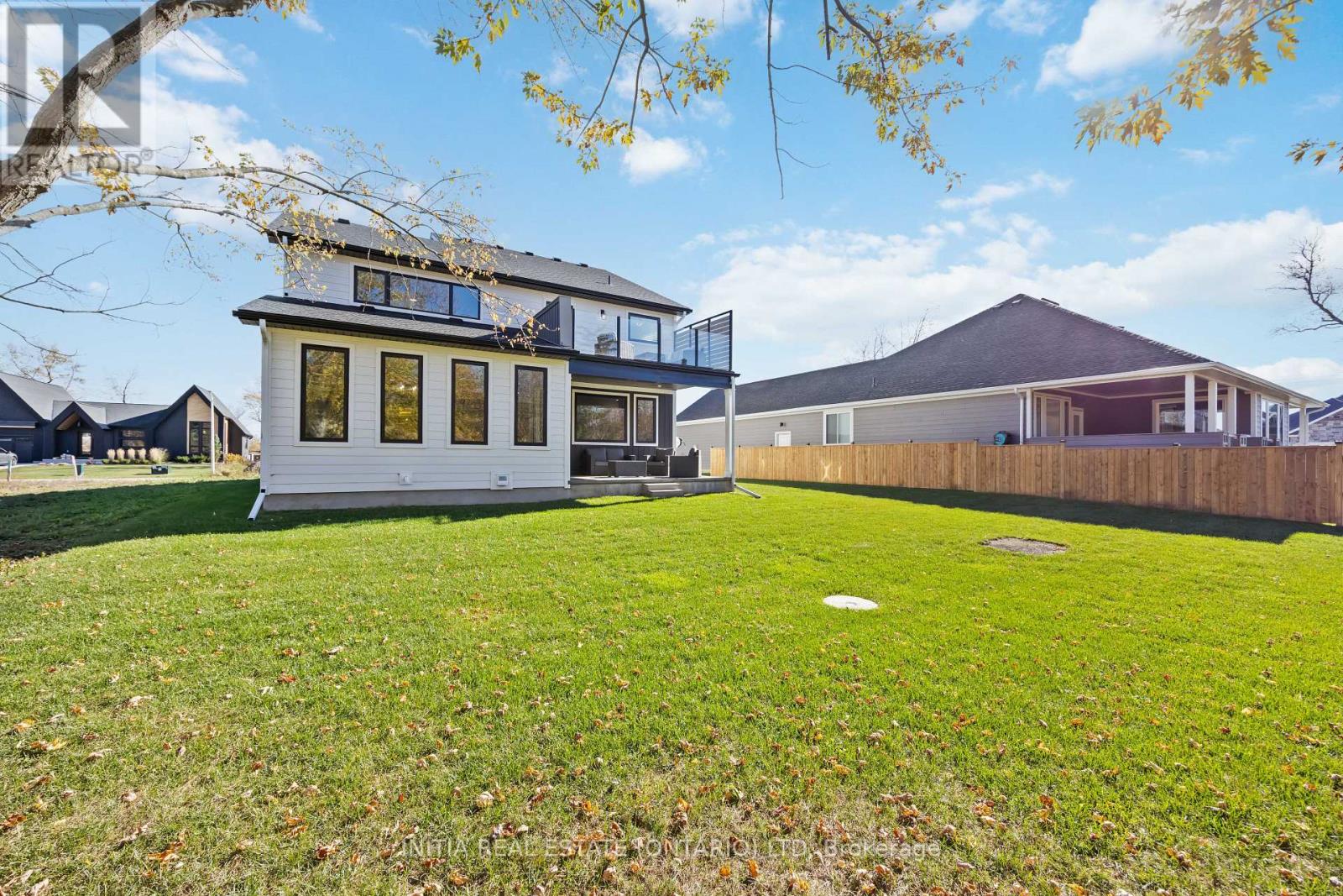 7007 Blue Coast Heights, Plympton-Wyoming, Ontario  N0N 1E0 - Photo 30 - X12514402