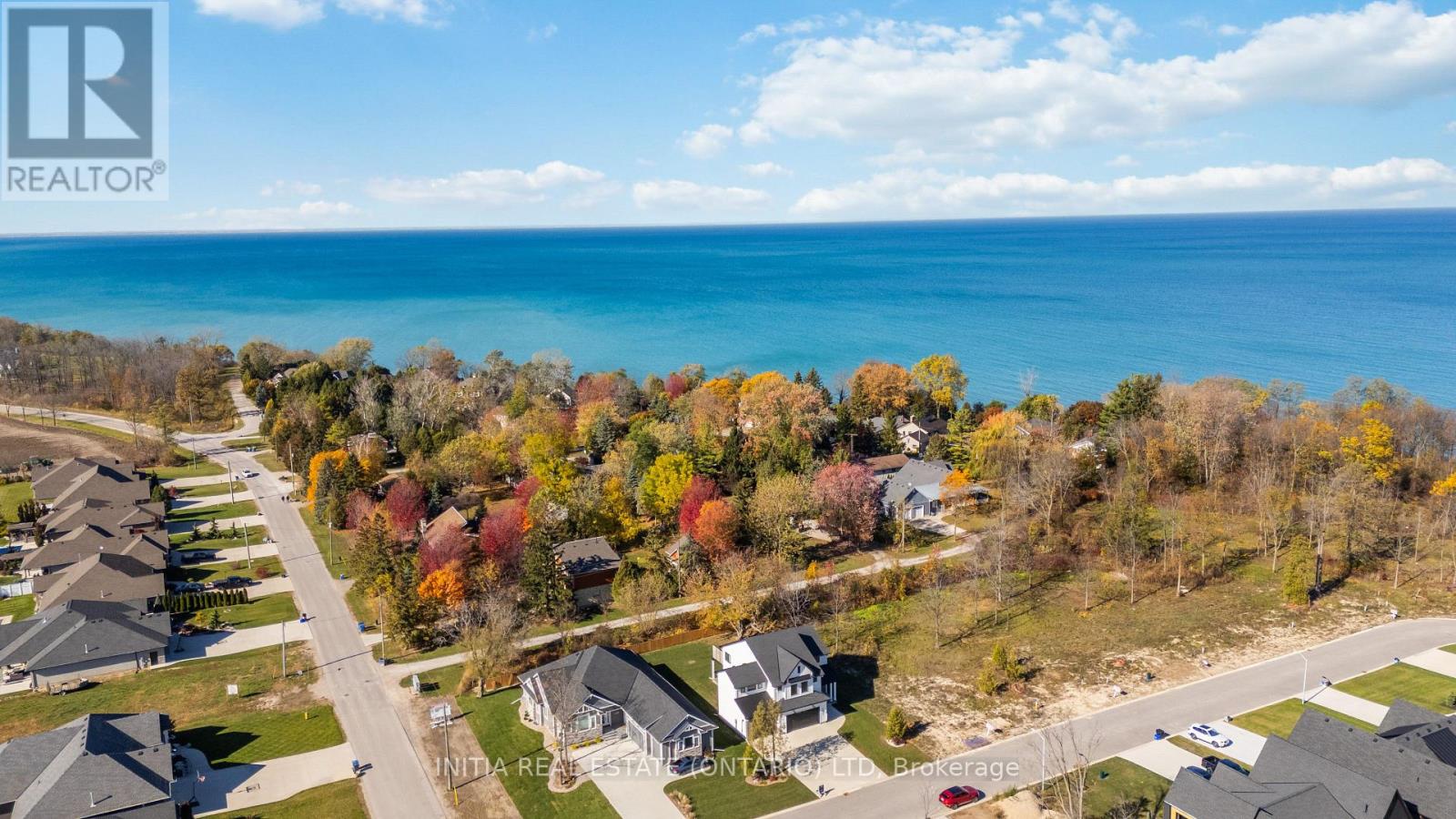 7007 Blue Coast Heights, Plympton-Wyoming, Ontario  N0N 1E0 - Photo 39 - X12514402