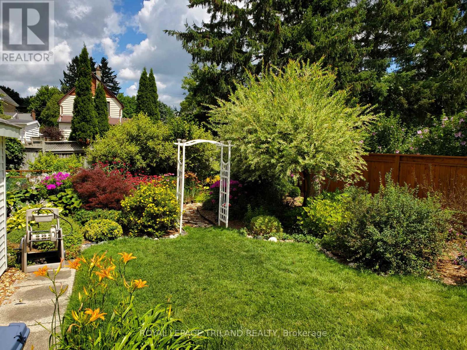 112 Elm Street, St. Thomas, Ontario  N5R 1H8 - Photo 43 - X12536104