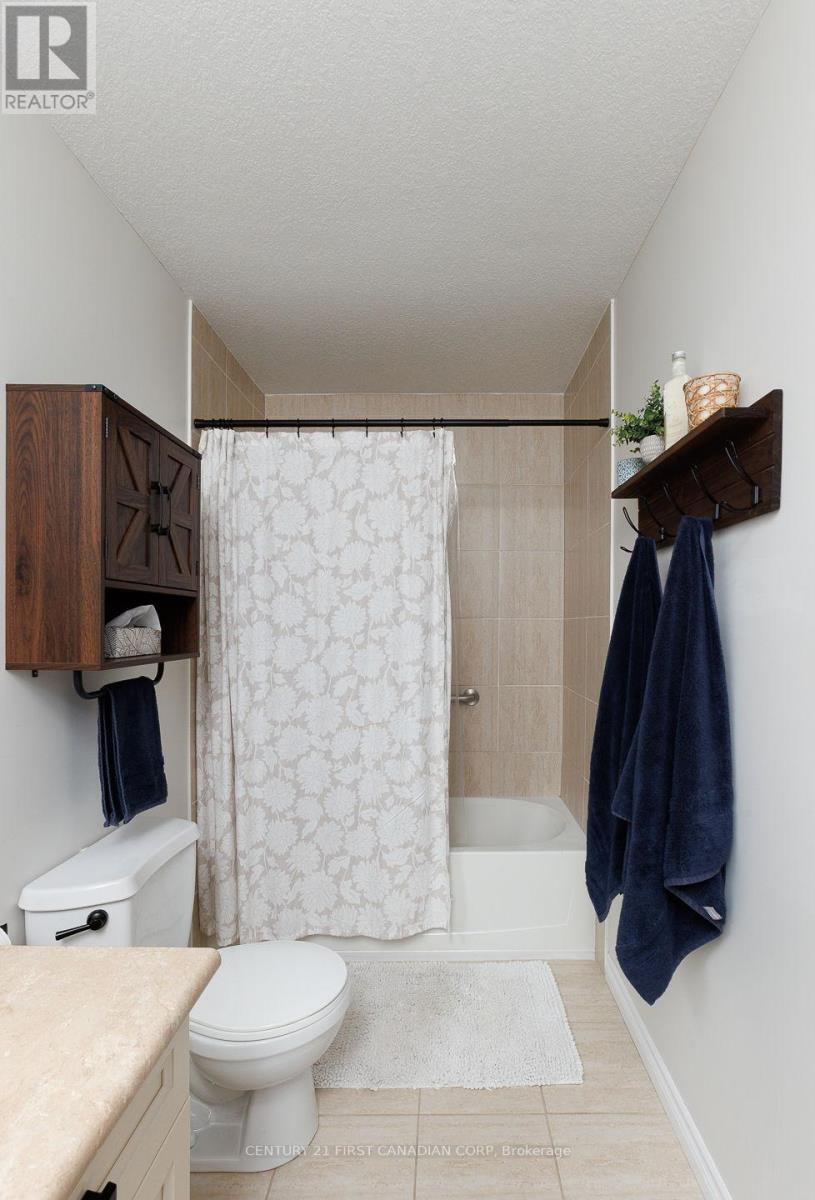 2459 Asima Drive, London South, Ontario  N6M 0B3 - Photo 24 - X12540524