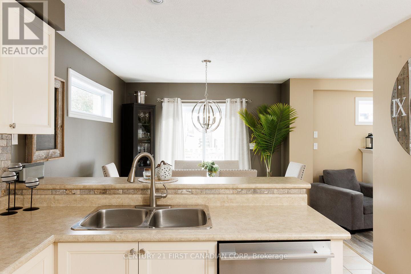 2459 Asima Drive, London South, Ontario  N6M 0B3 - Photo 6 - X12540524