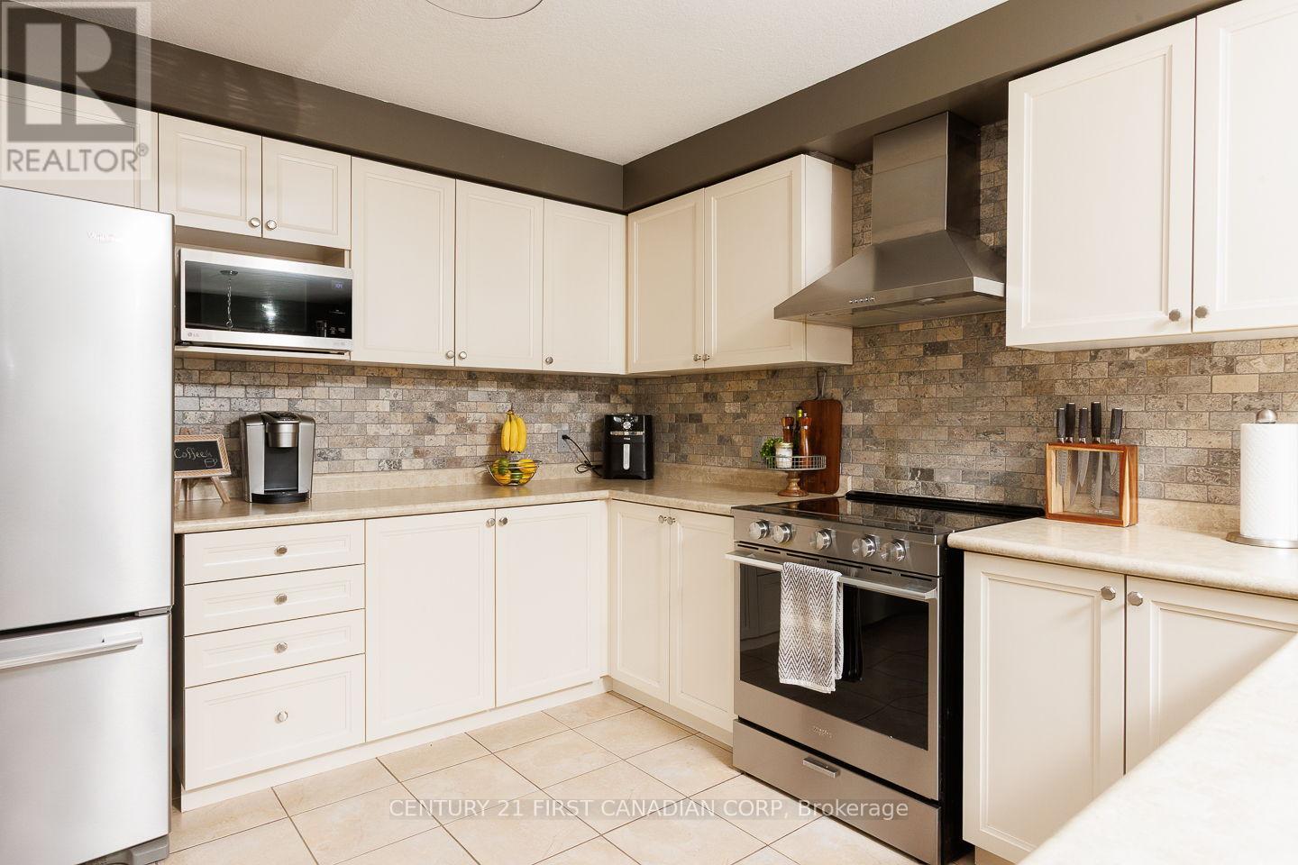 2459 Asima Drive, London South, Ontario  N6M 0B3 - Photo 3 - X12540524