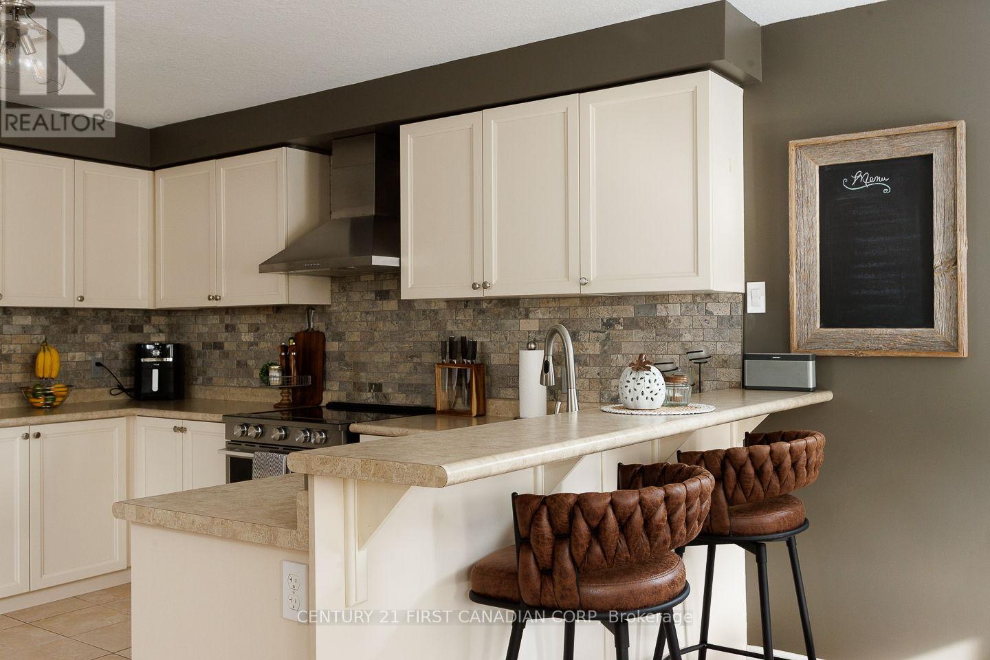 2459 Asima Drive, London South, Ontario  N6M 0B3 - Photo 5 - X12540524