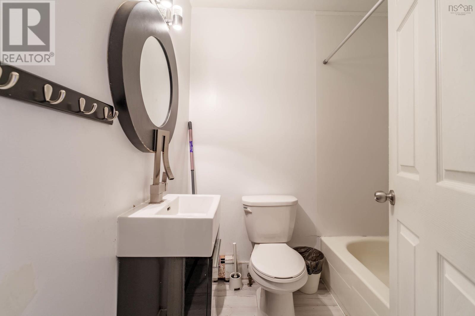 15 Forest Hill Drive, Halifax, Nova Scotia  B3M 1X2 - Photo 7 - 202527736