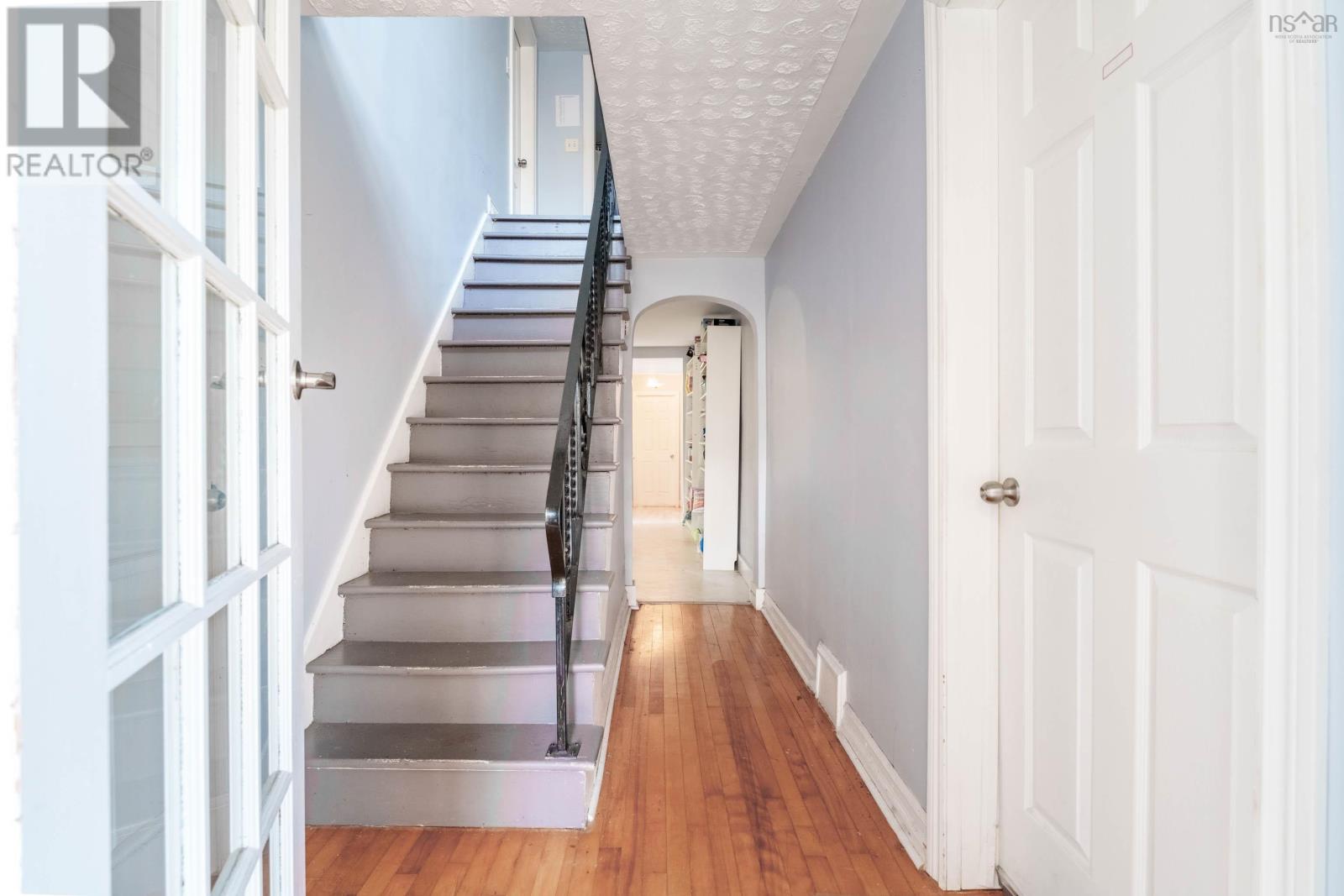 15 Forest Hill Drive, Halifax, Nova Scotia  B3M 1X2 - Photo 2 - 202527736