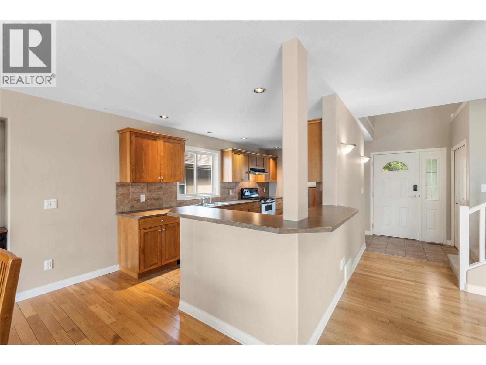 5147 Silverado Place, Kelowna, British Columbia  V1X 7X8 - Photo 8 - 10361312