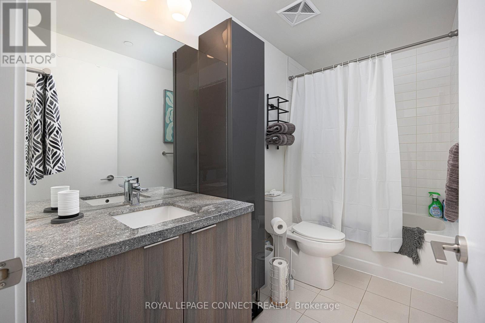 1301 - 158 Front Street E, Toronto, Ontario  M5A 0K9 - Photo 15 - C12418913