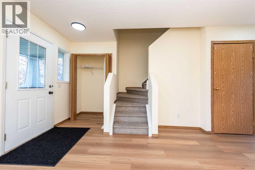 216 Hidden Hills Road Nw, Calgary, Alberta  T3A 5Y1 - Photo 12 - A2256233