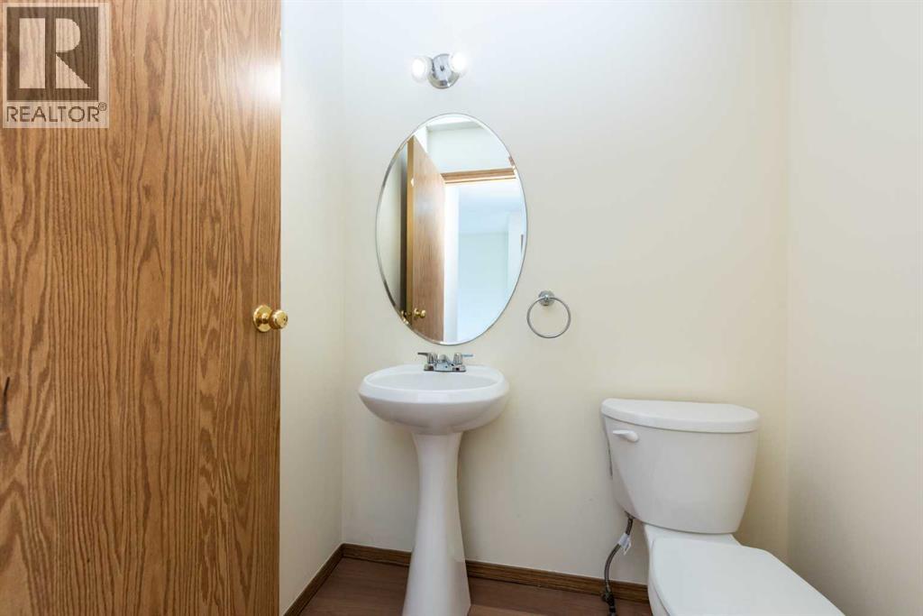 216 Hidden Hills Road Nw, Calgary, Alberta  T3A 5Y1 - Photo 11 - A2256233