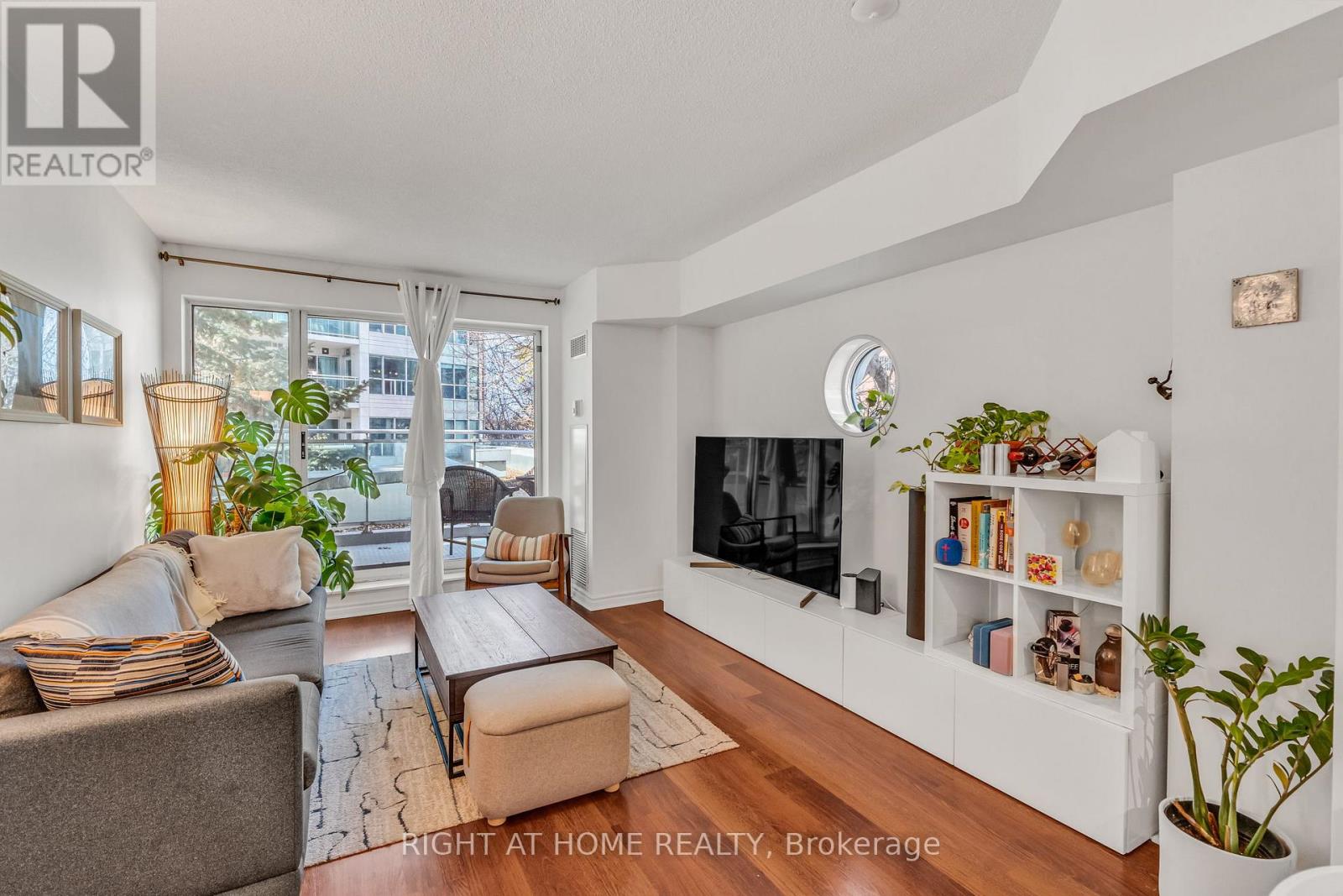 202 - 600 Queens Quay W, Toronto, Ontario  M5V 3M3 - Photo 19 - C12538322