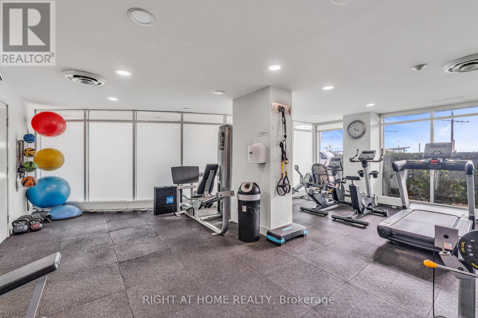 202 - 600 Queens Quay W, Toronto, Ontario  M5V 3M3 - Photo 30 - C12538322