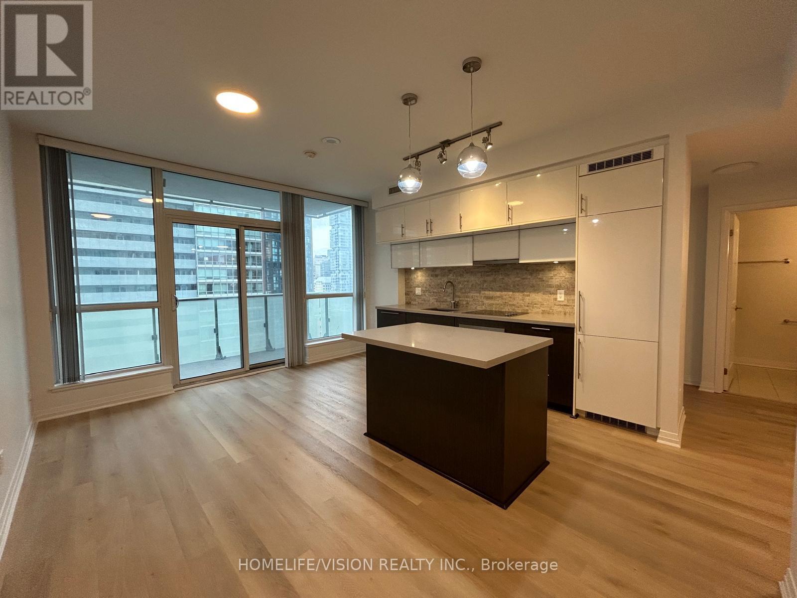 1512 - 8 MERCER STREET, Toronto, Ontario