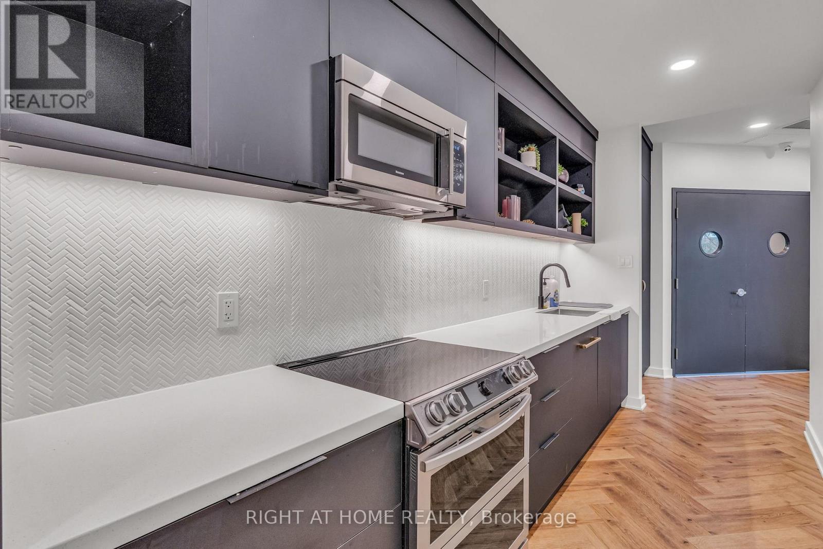 202 - 600 Queens Quay W, Toronto, Ontario  M5V 3M3 - Photo 26 - C12538322